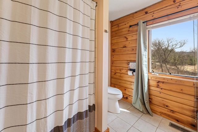 W27641 Whistlers Pass ROAD, Trempealeau, WI 54661