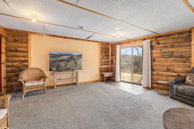 W27641 Whistlers Pass ROAD, Trempealeau, WI 54661