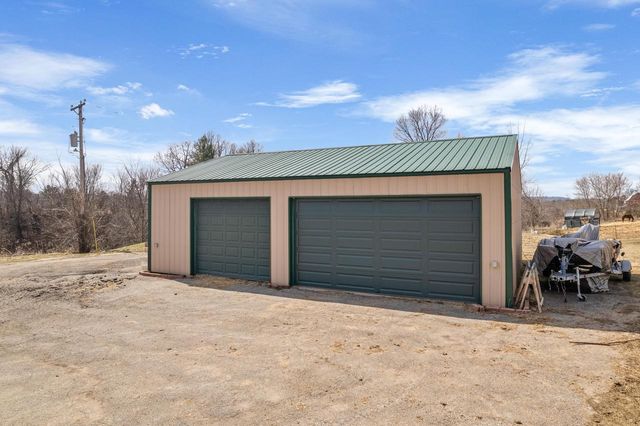 W27641 Whistlers Pass ROAD, Trempealeau, WI 54661