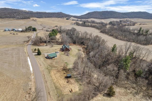 W27641 Whistlers Pass ROAD, Trempealeau, WI 54661
