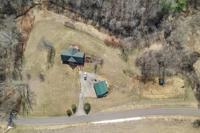 W27641 Whistlers Pass ROAD, Trempealeau, WI 54661