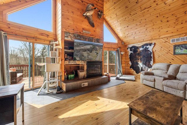 W27641 Whistlers Pass ROAD, Trempealeau, WI 54661