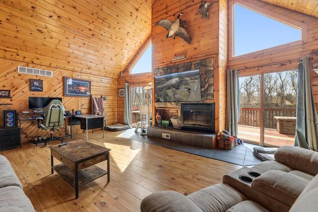 W27641 Whistlers Pass ROAD, Trempealeau, WI 54661