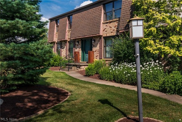 1431 Springhaven Circle NE, Massillon, OH 44646