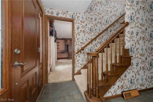 1431 Springhaven Circle NE, Massillon, OH 44646