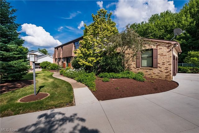 1431 Springhaven Circle NE, Massillon, OH 44646
