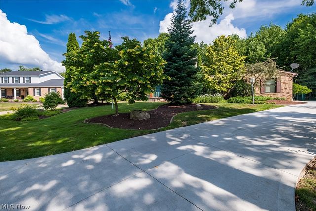 1431 Springhaven Circle NE, Massillon, OH 44646