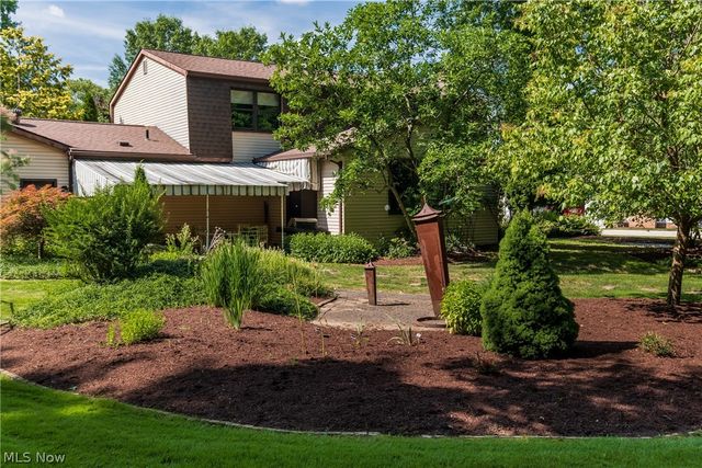 1431 Springhaven Circle NE, Massillon, OH 44646