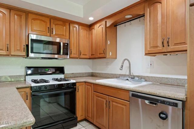 331 Northgate Drive D, Goleta, CA 93117