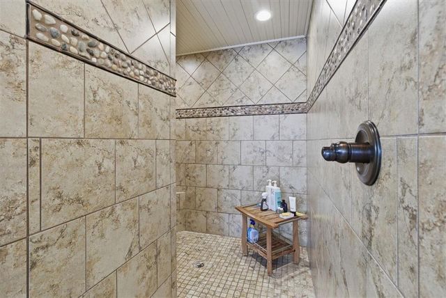 125 Highway 165, Iowa, LA 70647