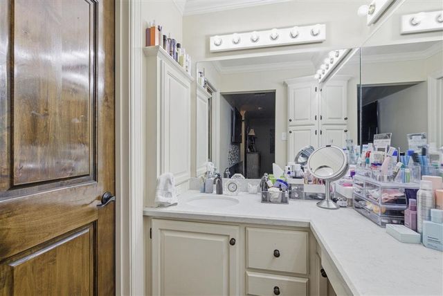 125 Highway 165, Iowa, LA 70647