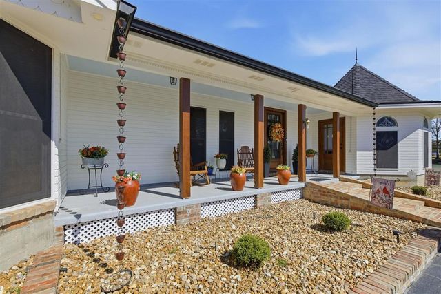 125 Highway 165, Iowa, LA 70647