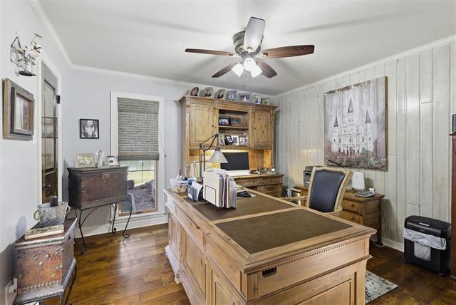 125 Highway 165, Iowa, LA 70647