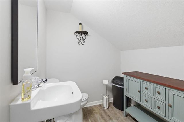 125 Highway 165, Iowa, LA 70647