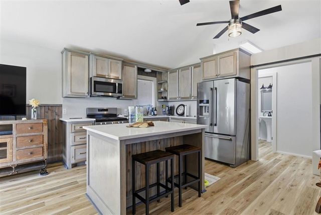 125 Highway 165, Iowa, LA 70647