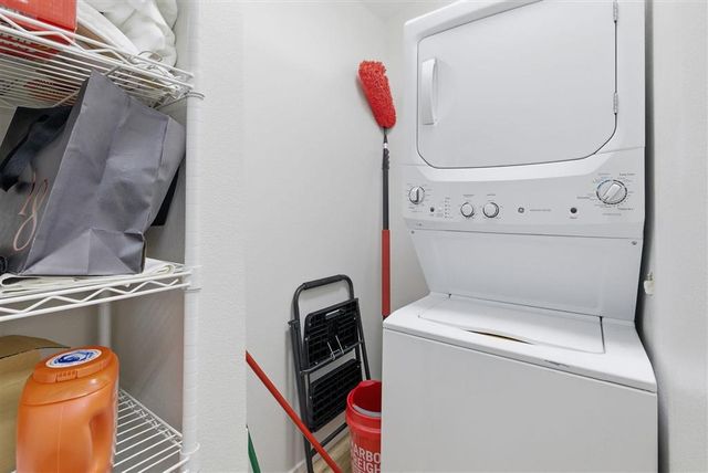 125 Highway 165, Iowa, LA 70647