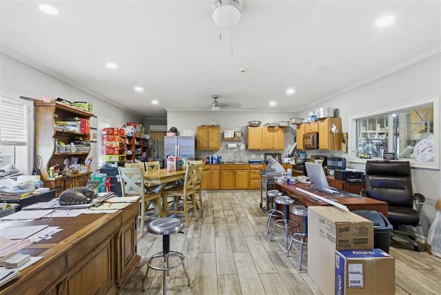 125 Highway 165, Iowa, LA 70647