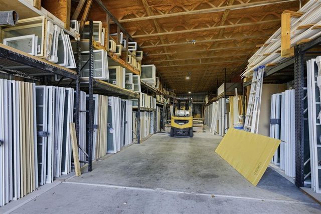 125 Highway 165, Iowa, LA 70647