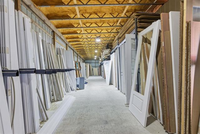 125 Highway 165, Iowa, LA 70647