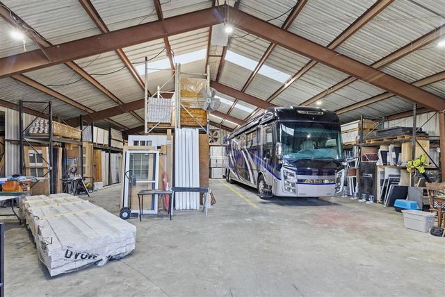 125 Highway 165, Iowa, LA 70647