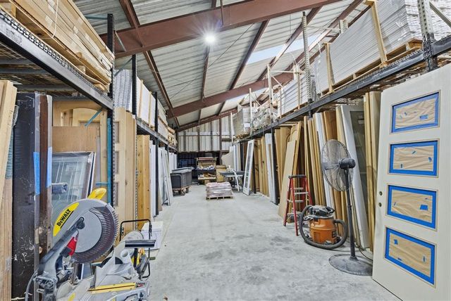 125 Highway 165, Iowa, LA 70647