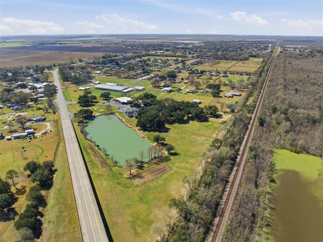 125 Highway 165, Iowa, LA 70647