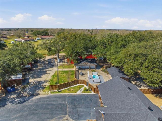 125 Highway 165, Iowa, LA 70647