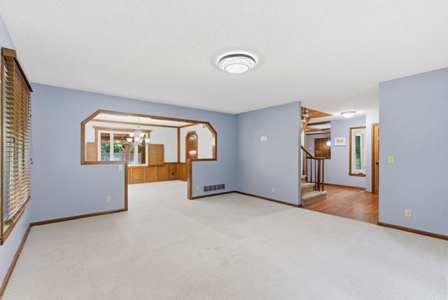 1659 S Tamarisk Dr, Wichita, KS 67230