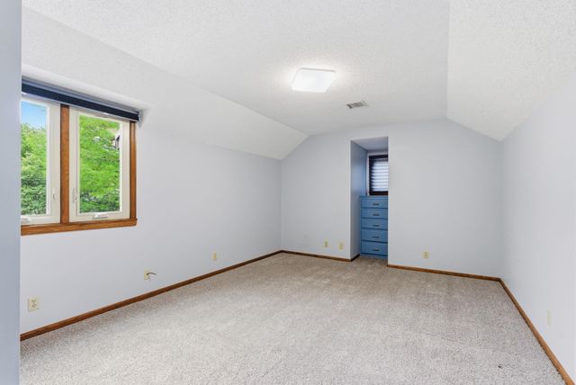 1659 S Tamarisk Dr, Wichita, KS 67230
