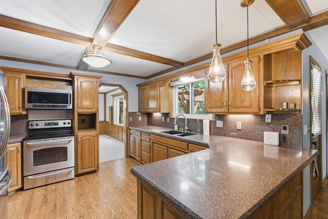 1659 S Tamarisk Dr, Wichita, KS 67230