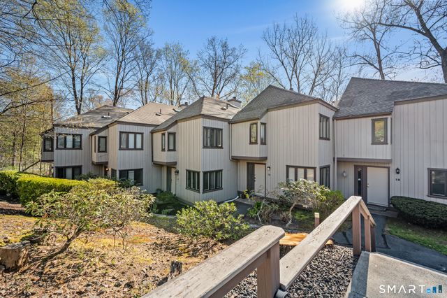 1 Talcott Ridge Road F, Farmington, CT 06032