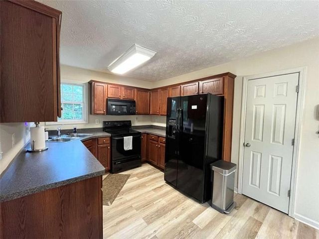 3986 King Drive, Douglasville, GA 30135