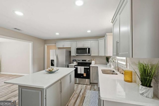 614 S Williamsburg Road, Savannah, GA 31419
