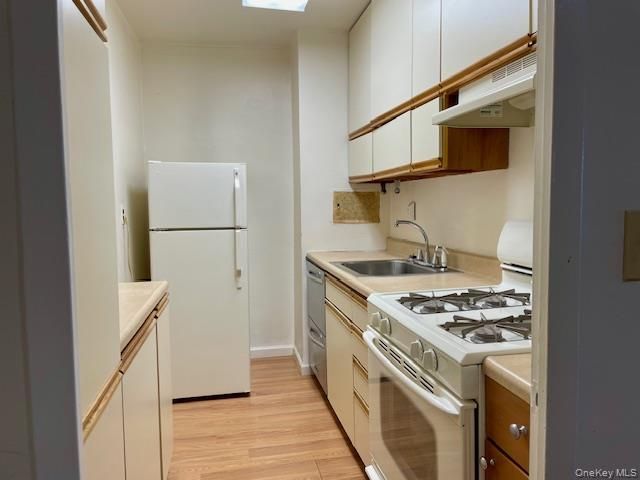 39-65 52nd Street 7E, Woodside, NY 11377