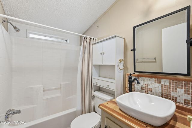 41080 E Crystal Visions Road, Marana, AZ 85658