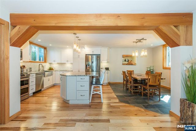 393 Lakeview Avenue, Ringwood, NJ 07456