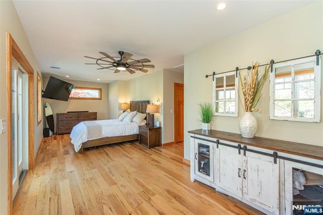 393 Lakeview Avenue, Ringwood, NJ 07456