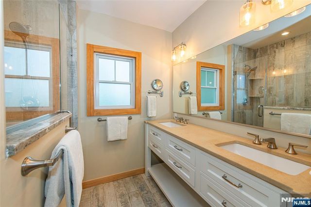 393 Lakeview Avenue, Ringwood, NJ 07456