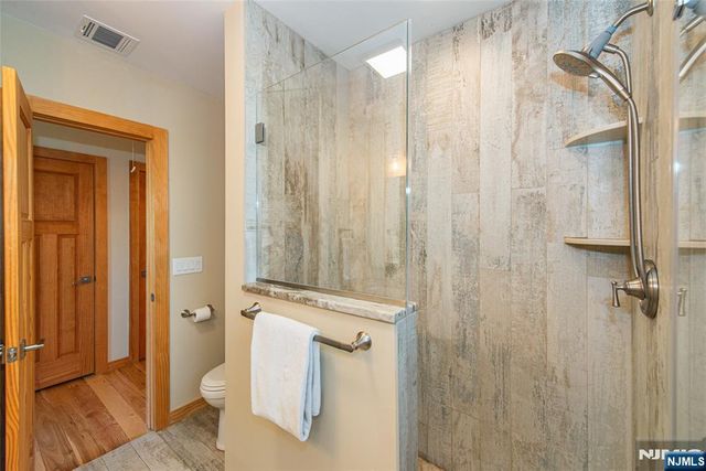 393 Lakeview Avenue, Ringwood, NJ 07456