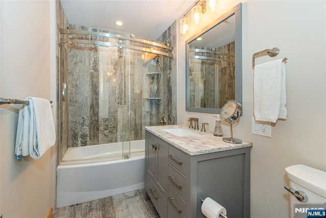 393 Lakeview Avenue, Ringwood, NJ 07456