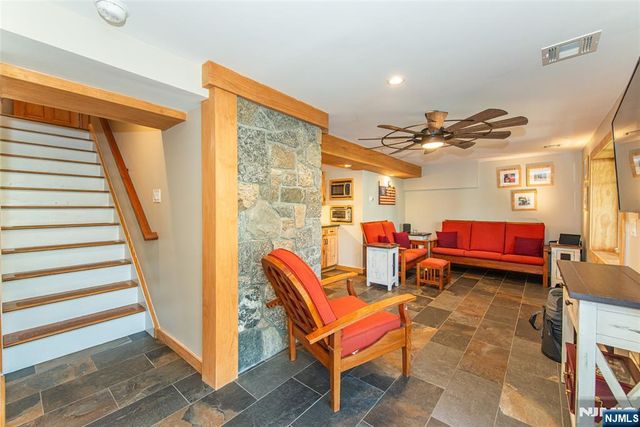 393 Lakeview Avenue, Ringwood, NJ 07456