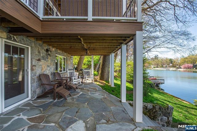 393 Lakeview Avenue, Ringwood, NJ 07456
