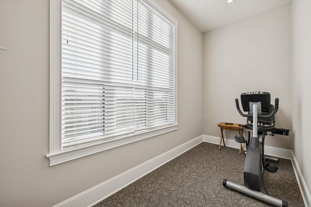 1024 Club View Dr Unit D202, Gallatin, TN 37066