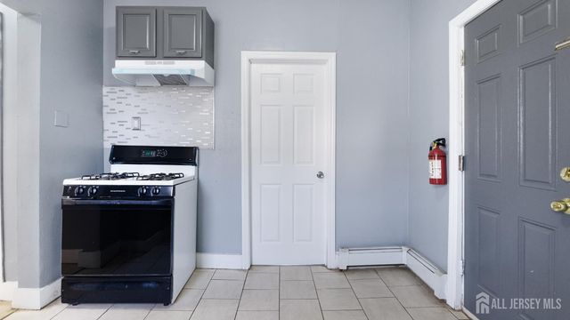 126 N 14th Street, East Orange, NJ 07017