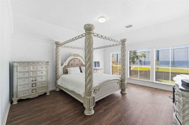 13103 Mossy Bark Lane, Houston, TX 77041