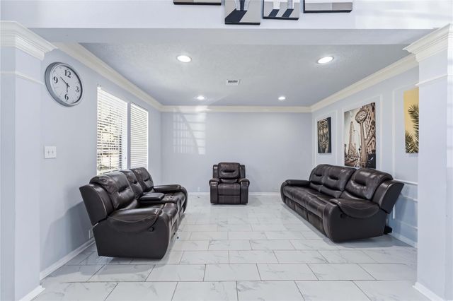 13103 Mossy Bark Lane, Houston, TX 77041