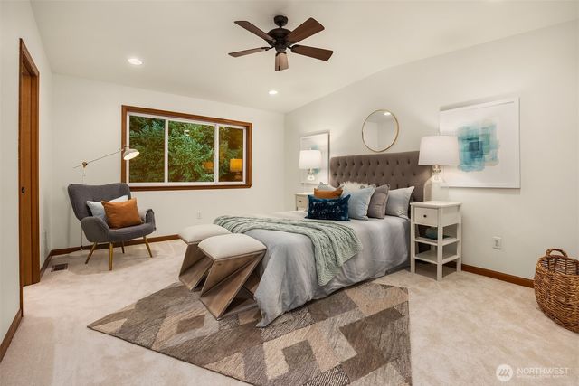 4727 245th Lane SE, Sammamish, WA 98074