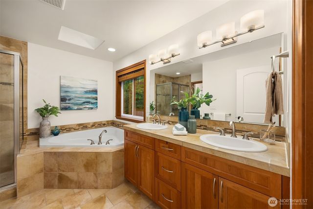 4727 245th Lane SE, Sammamish, WA 98074