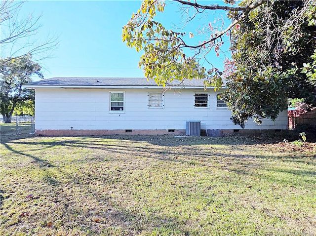 1716 Shaw Road, Fayetteville, NC 28311