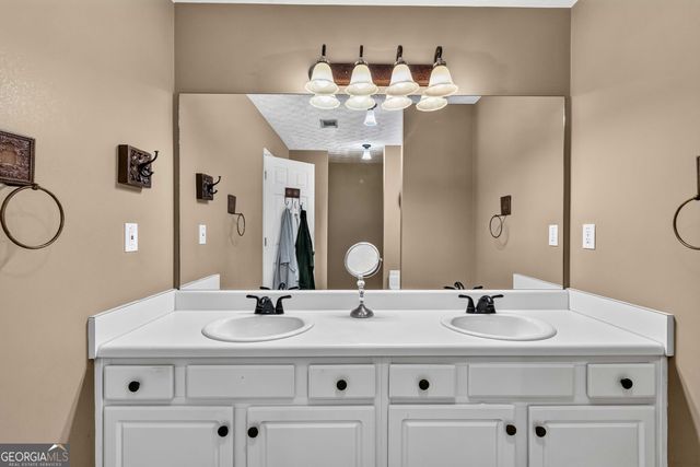 1509 Hillary Cove Court, Lawrenceville, GA 30043